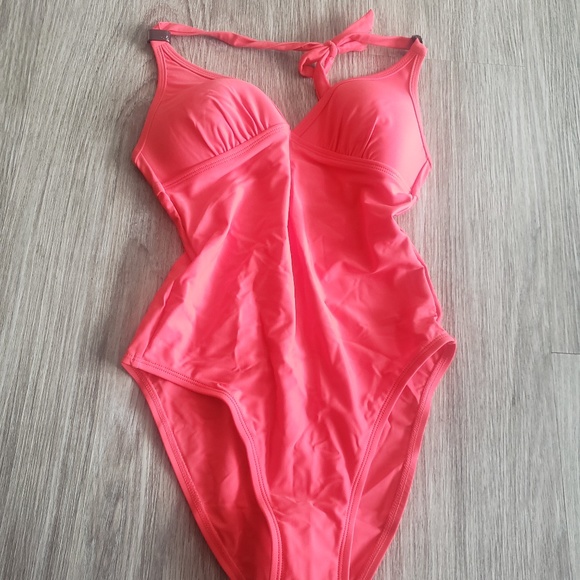 Love Oahu B One-Piece - Picture 6 of 8